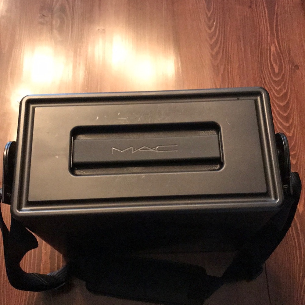 MAC makeup organizer